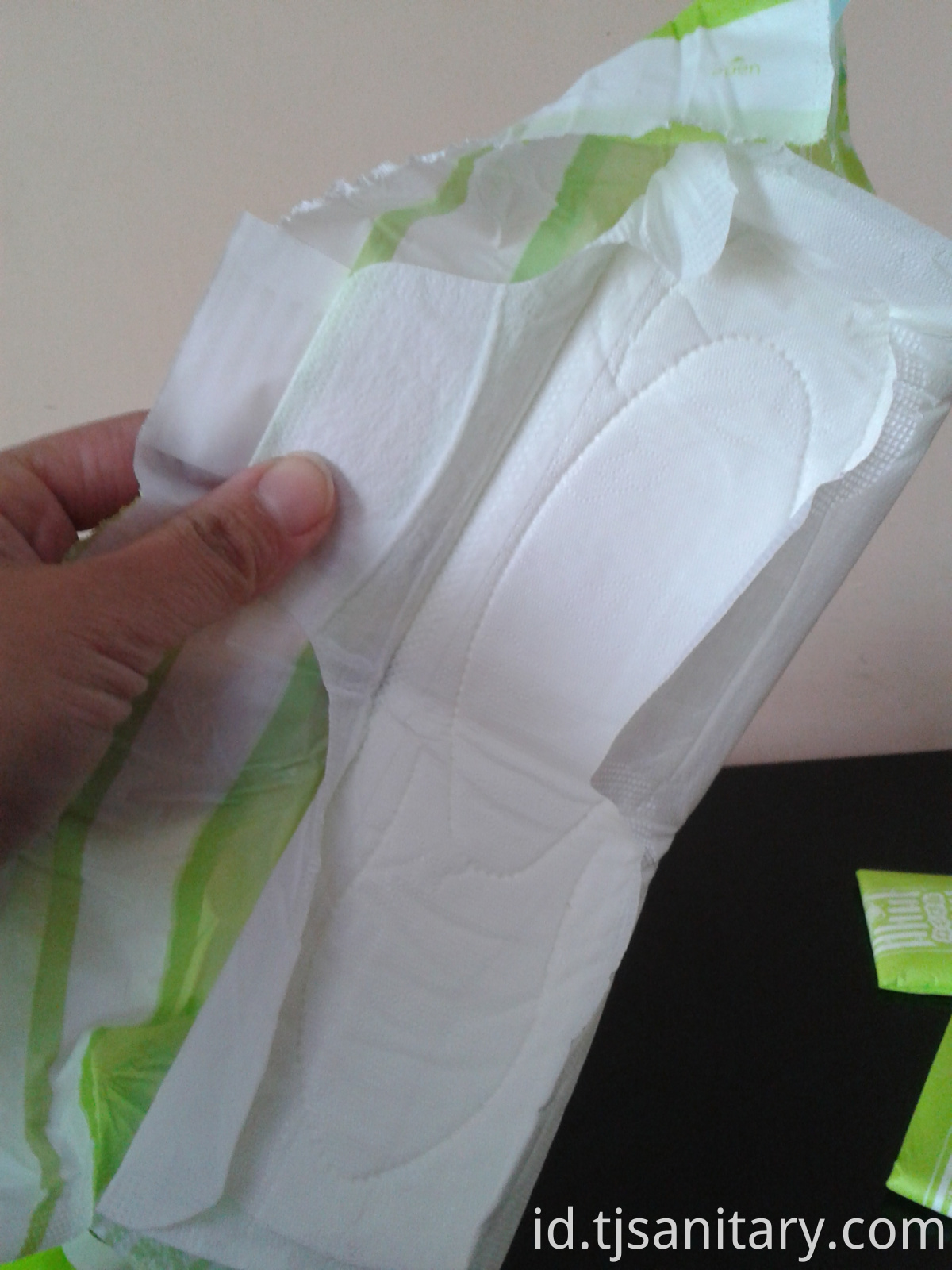 245mm sanitary napkin